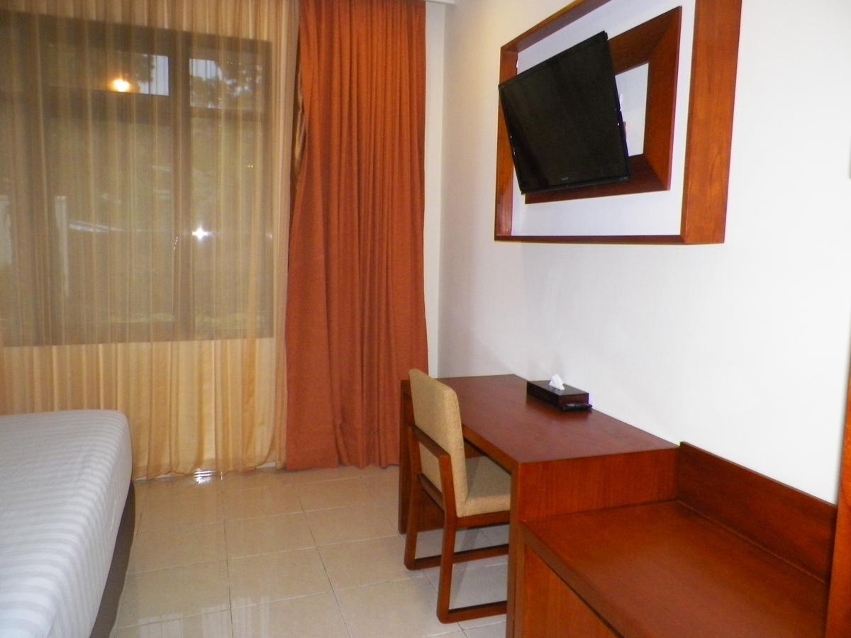 Multazam Hotel Solo المظهر الخارجي الصورة